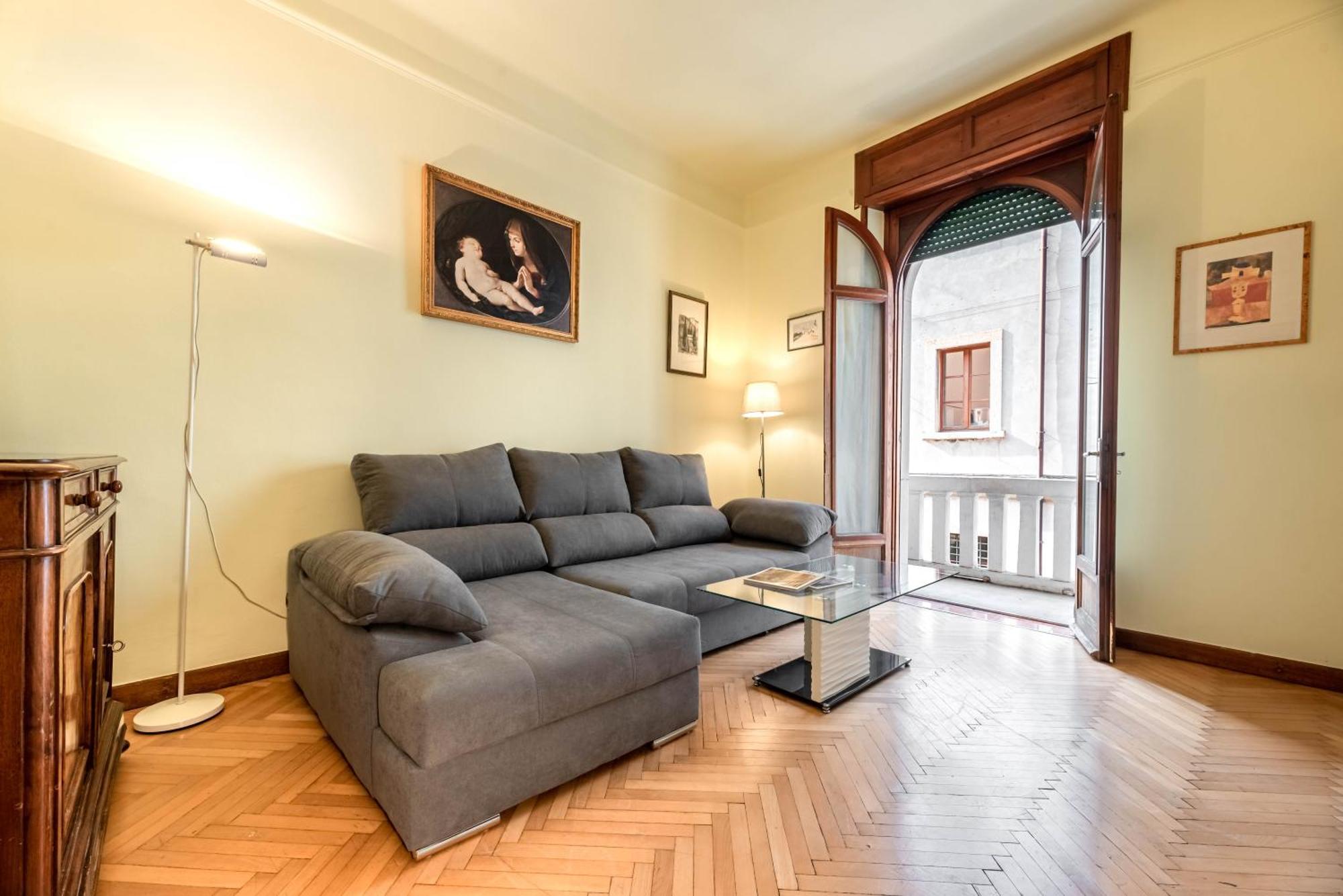Piazza Isolo Central Apartment Verona Esterno foto
